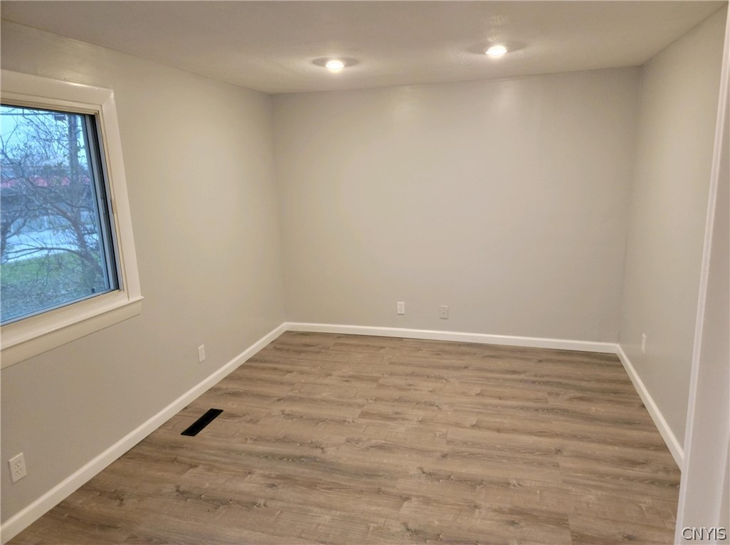 106 Sand Road Salina, NY 13212 - Photo 15 of 35