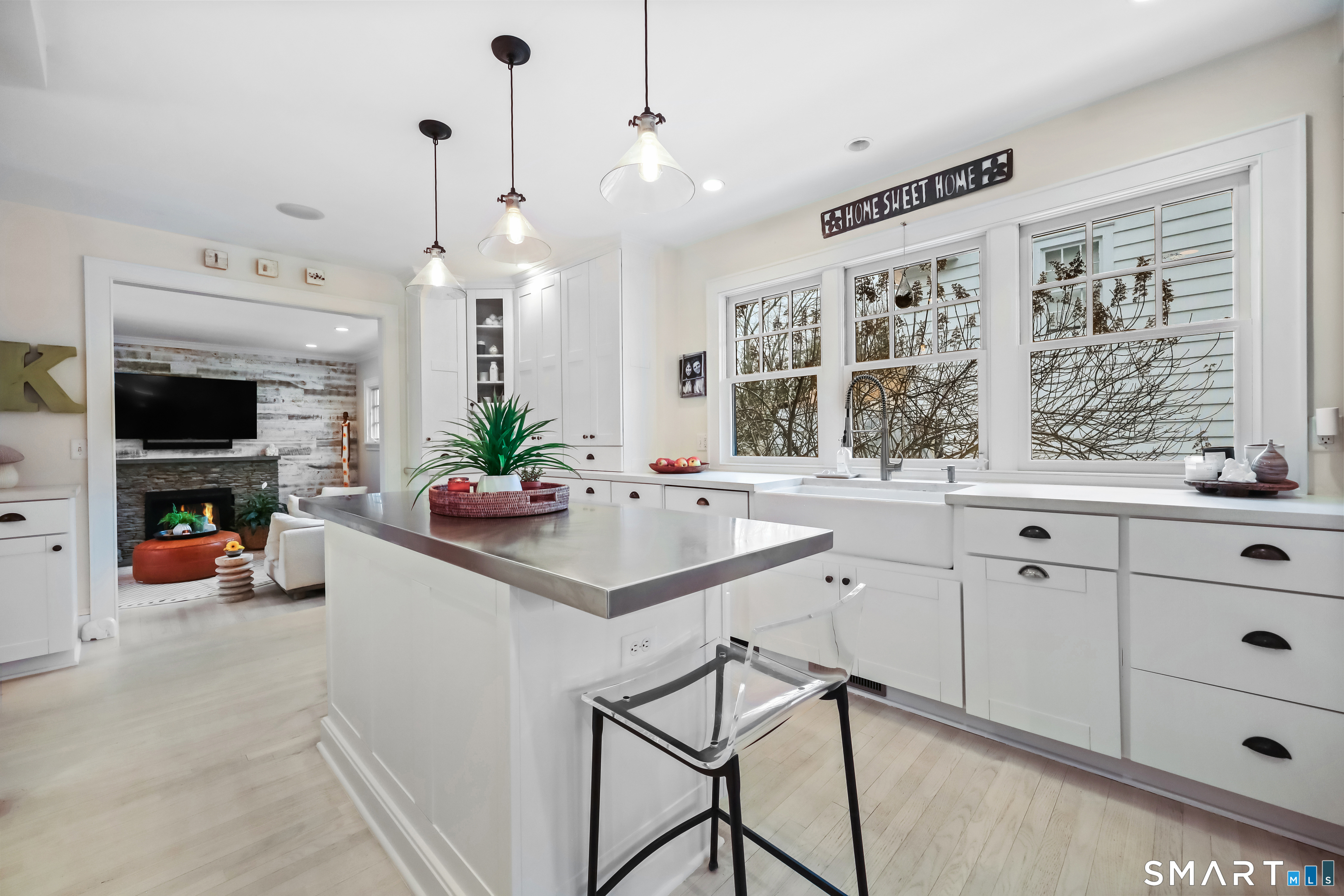 164 Wakeman Road Fairfield, CT 06824 - Photo 31 of 41