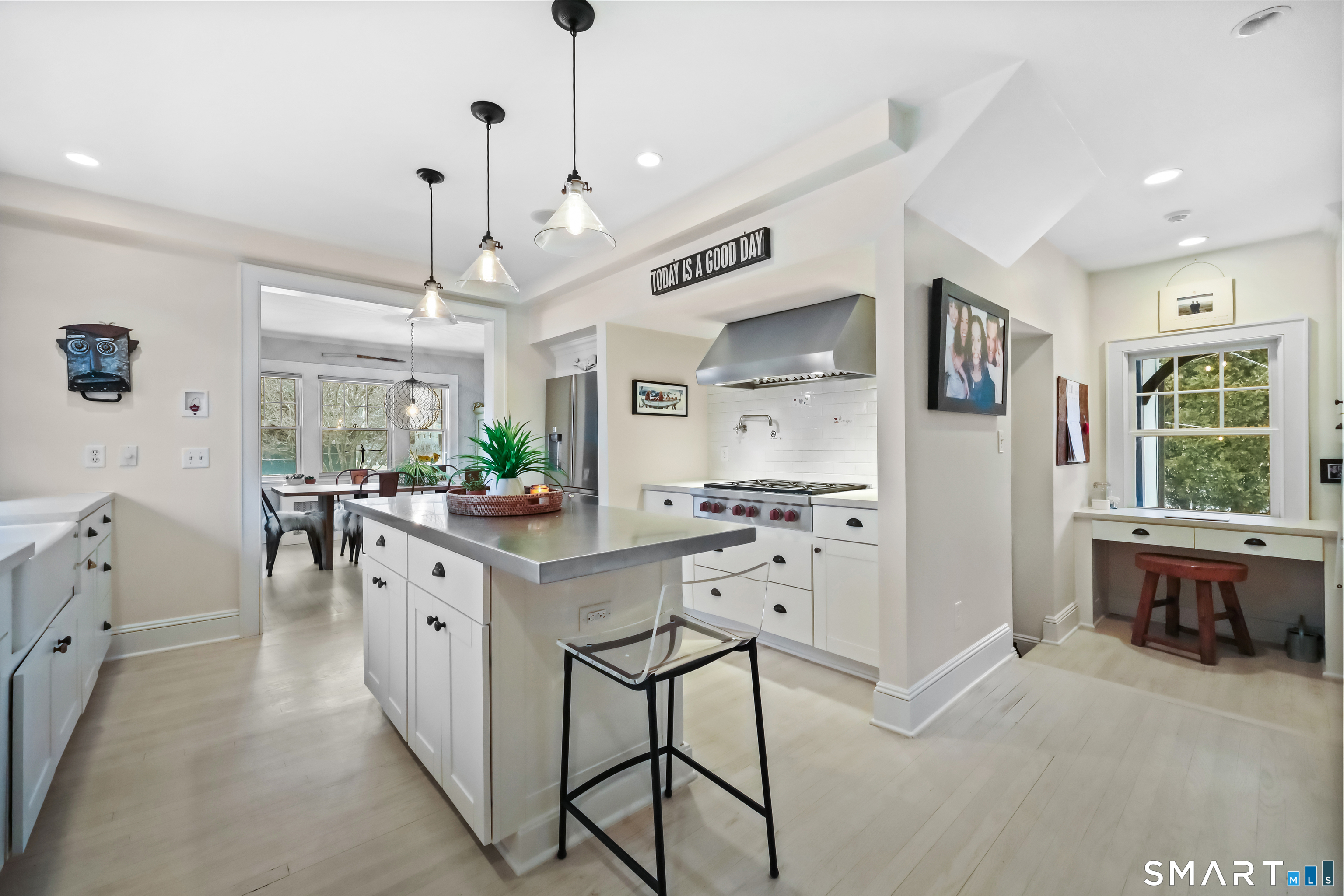 164 Wakeman Road Fairfield, CT 06824 - Photo 32 of 41