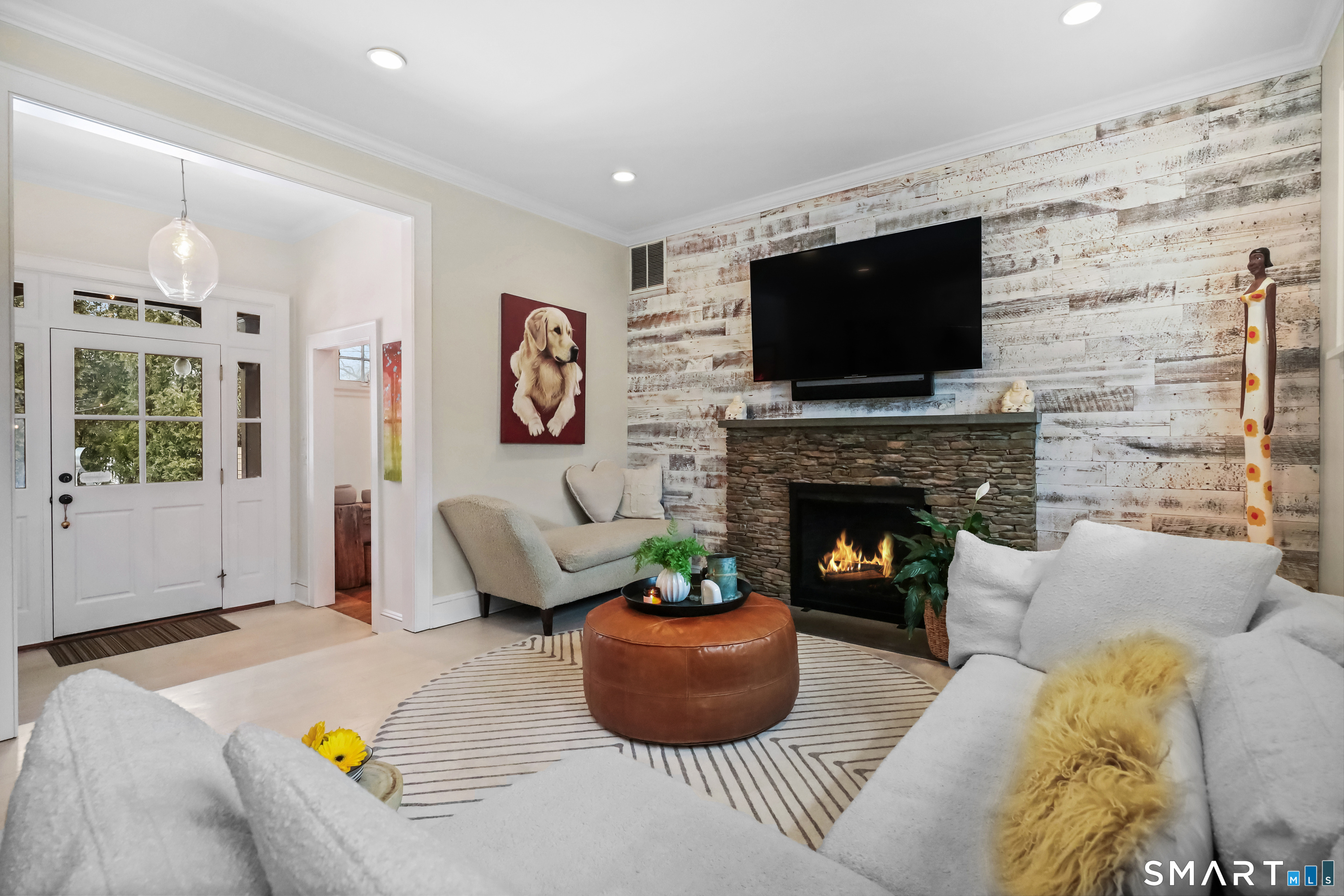 164 Wakeman Road Fairfield, CT 06824 - Photo 3 of 38