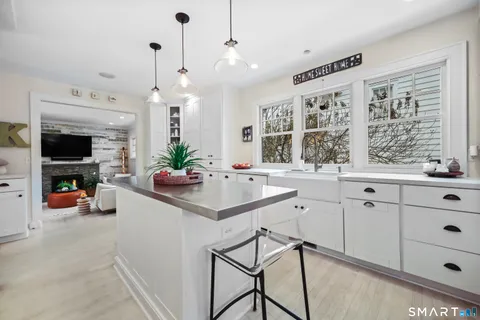 $1,599,000 | 164 Wakeman Road, Fairfield, CT 06824