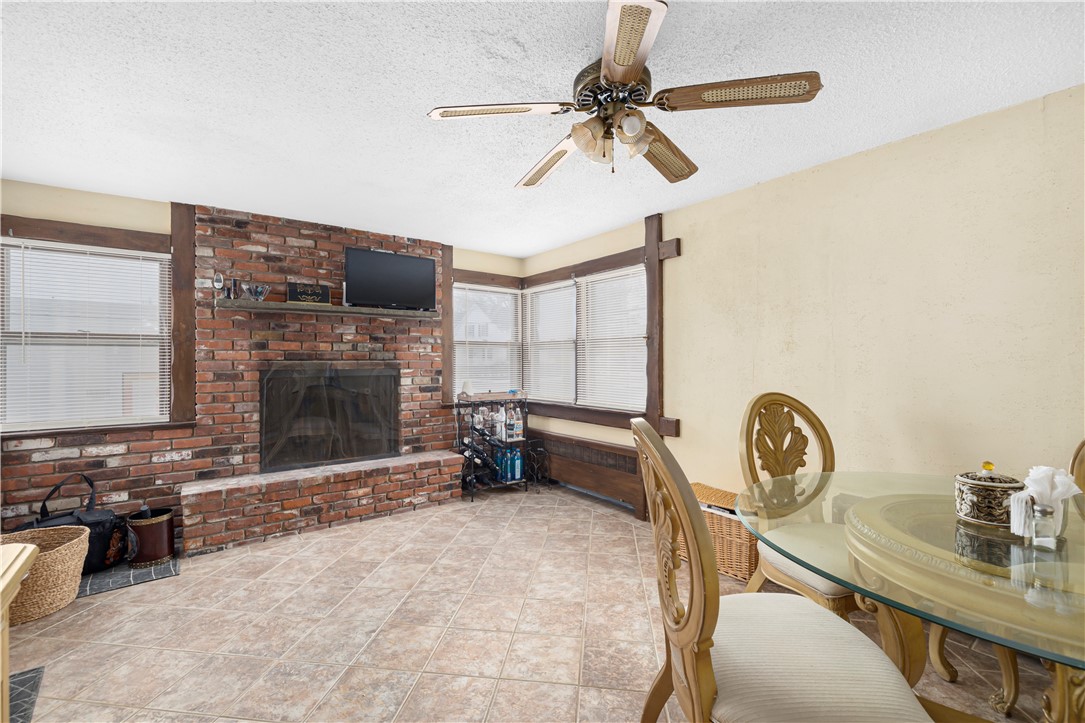 78 Warwick Road Pawtucket, RI 02861 - Photo 11 of 22