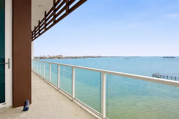 $7,999 | 920 North Osceola Avenue, Unit 804, Clearwater, FL 33755