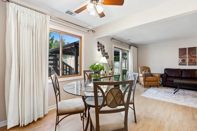 $385,000 | 716 Sand Creek Drive, Carol Stream, IL 60188