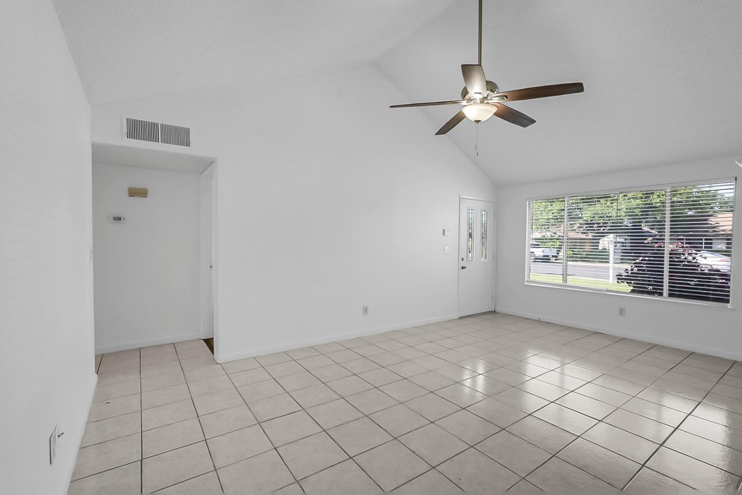 320 Scout Way Modesto, CA 95351 - Photo 3 of 24