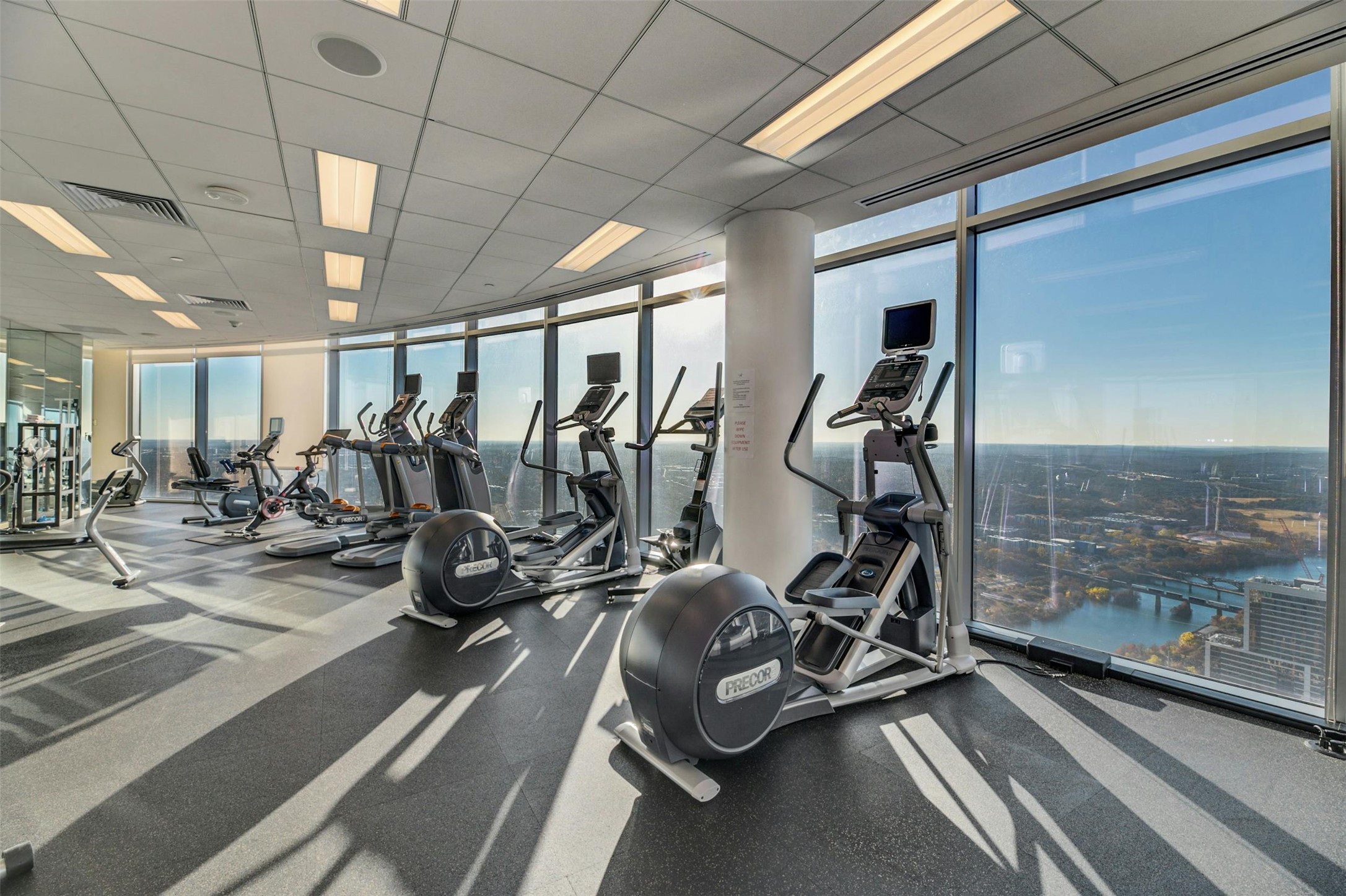 200 Congress Avenue, Unit 41Q Austin, TX 78701 - Photo 25 of 39 a view of a room with gym equipment
