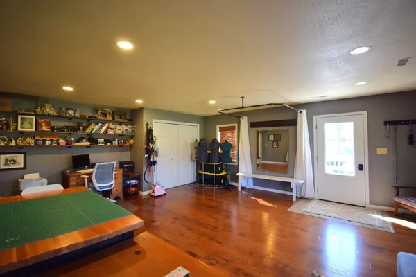 $215,000 | 15665 North Angling Lane, Mount Vernon, IL 62864