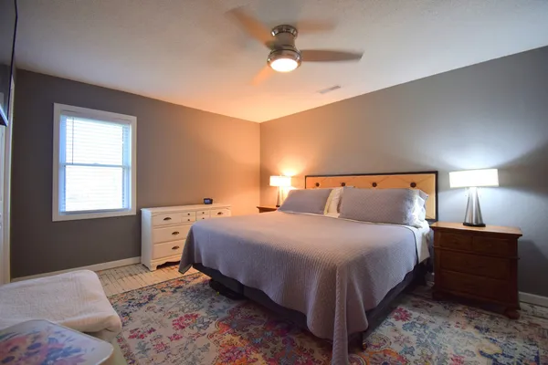 $215,000 | 15665 North Angling Lane, Mount Vernon, IL 62864