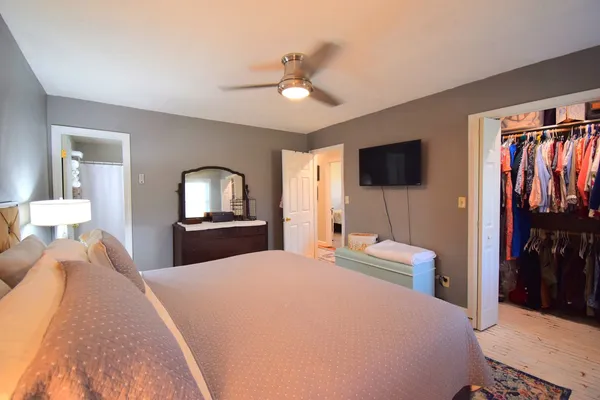 $215,000 | 15665 North Angling Lane, Mount Vernon, IL 62864