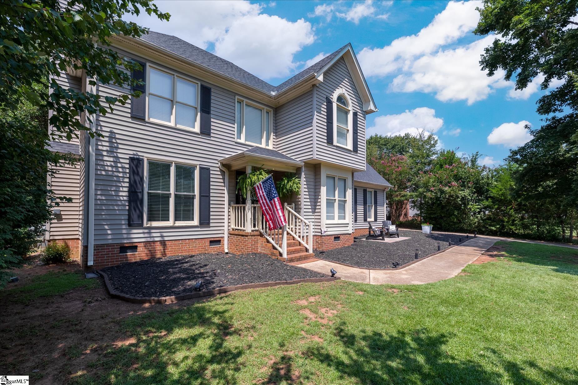 116 Spring Lake Loop Simpsonville, SC 29681 - Photo 2 of 33