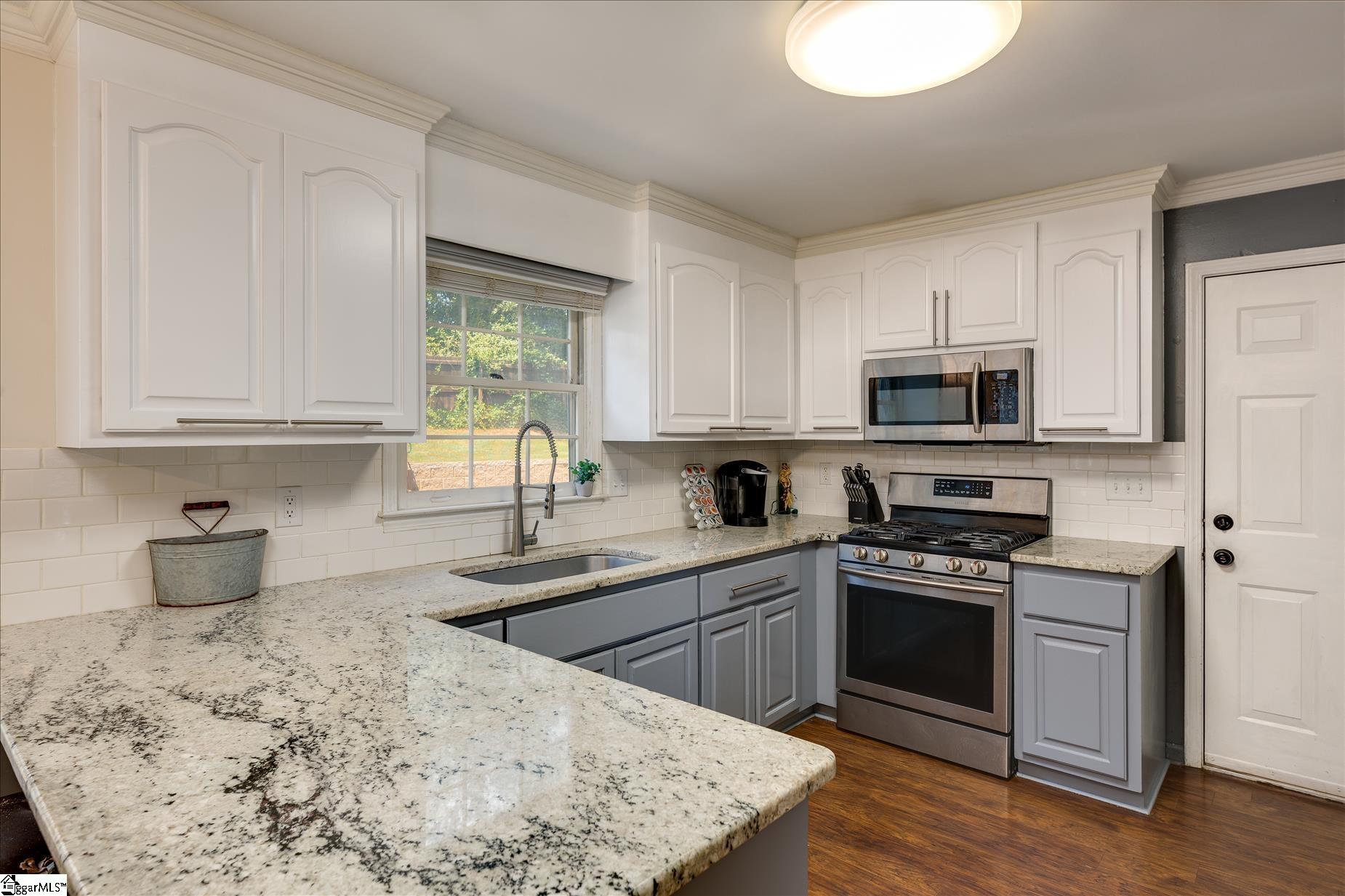 116 Spring Lake Loop Simpsonville, SC 29681 - Photo 18 of 33
