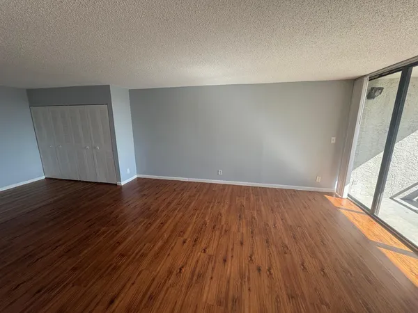 $1,575 | 4222 Inverrary Boulevard, Unit 4313, Lauderhill, FL 33319