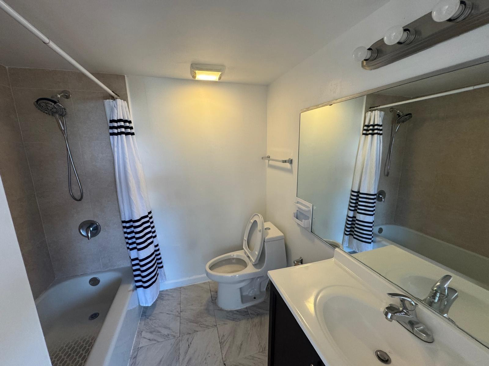 4222 Inverrary Boulevard, Unit 4313 Lauderhill, FL 33319 - Photo 6 of 7 Photo 6