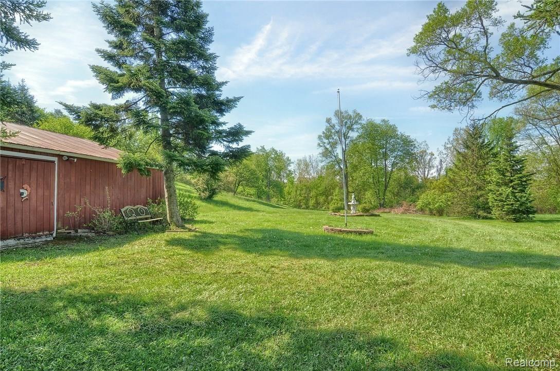 1759 West Gunn Road Rochester, MI 48306 - Photo 32 of 33 Backyard_2nd_View.jpg