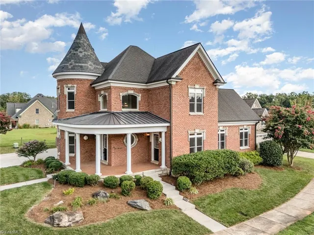 $575,000 | 6400 Rains Davis Drive, Kernersville, NC 27284