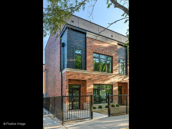 $4,100 | 6915 North Western Avenue, Unit 1, Chicago, IL 60645