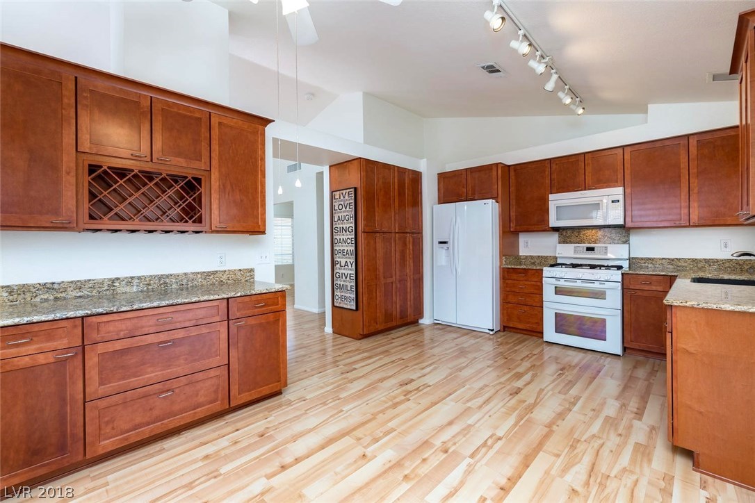 5909 April Lane Las Vegas, NV 89130 - Photo 9 of 30