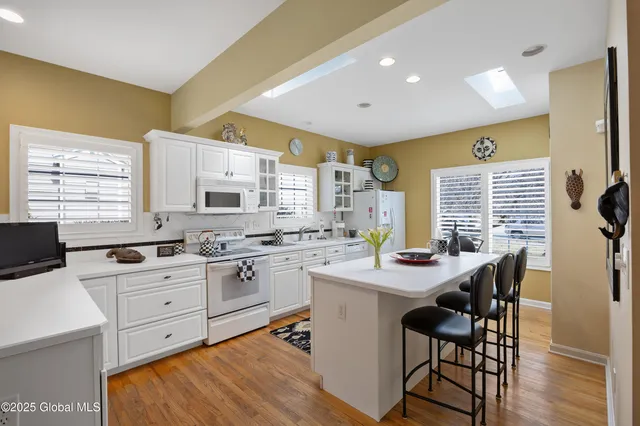 $3,200 | 91 Vista Drive, Saratoga Springs, NY 12866