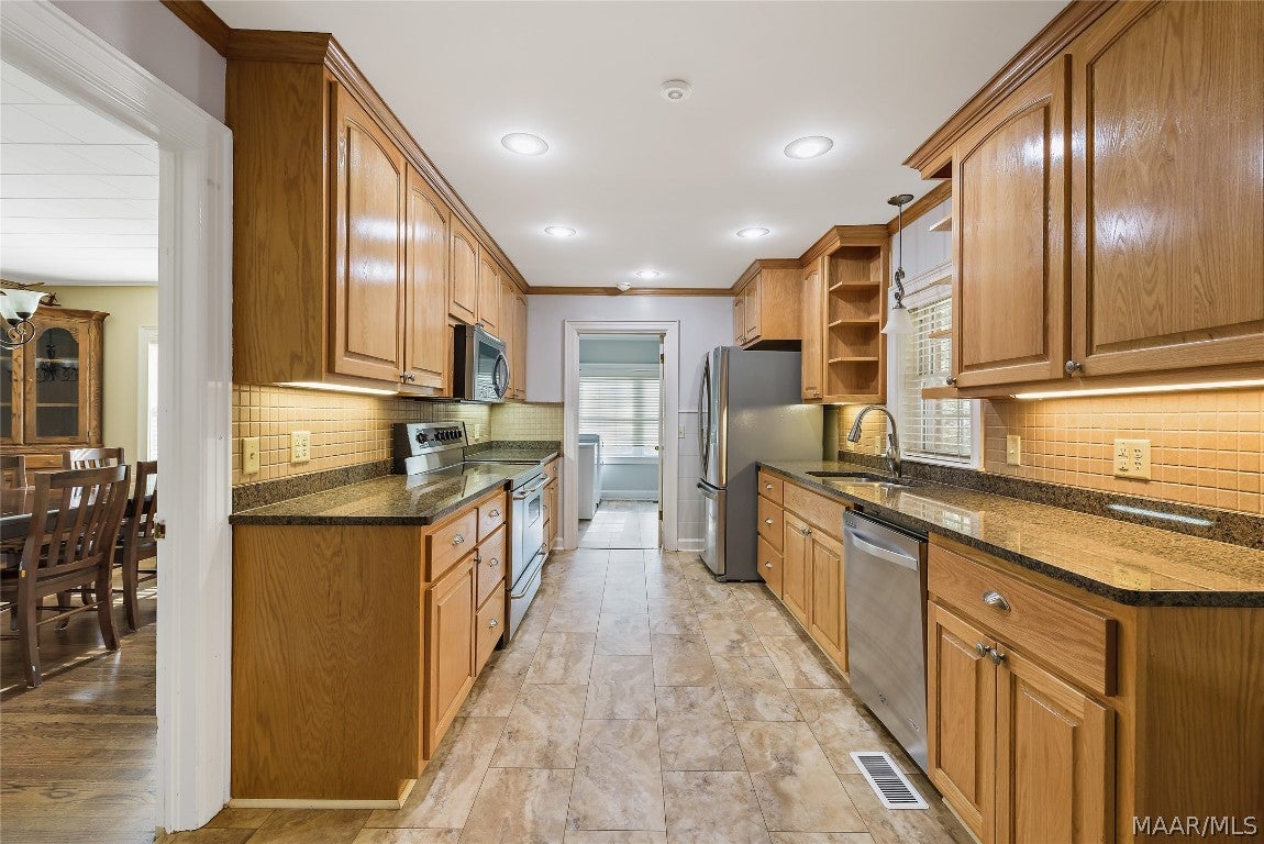 109 Warren Road Enterprise, AL 36330 - Photo 19 of 35 Gallery Image 19
