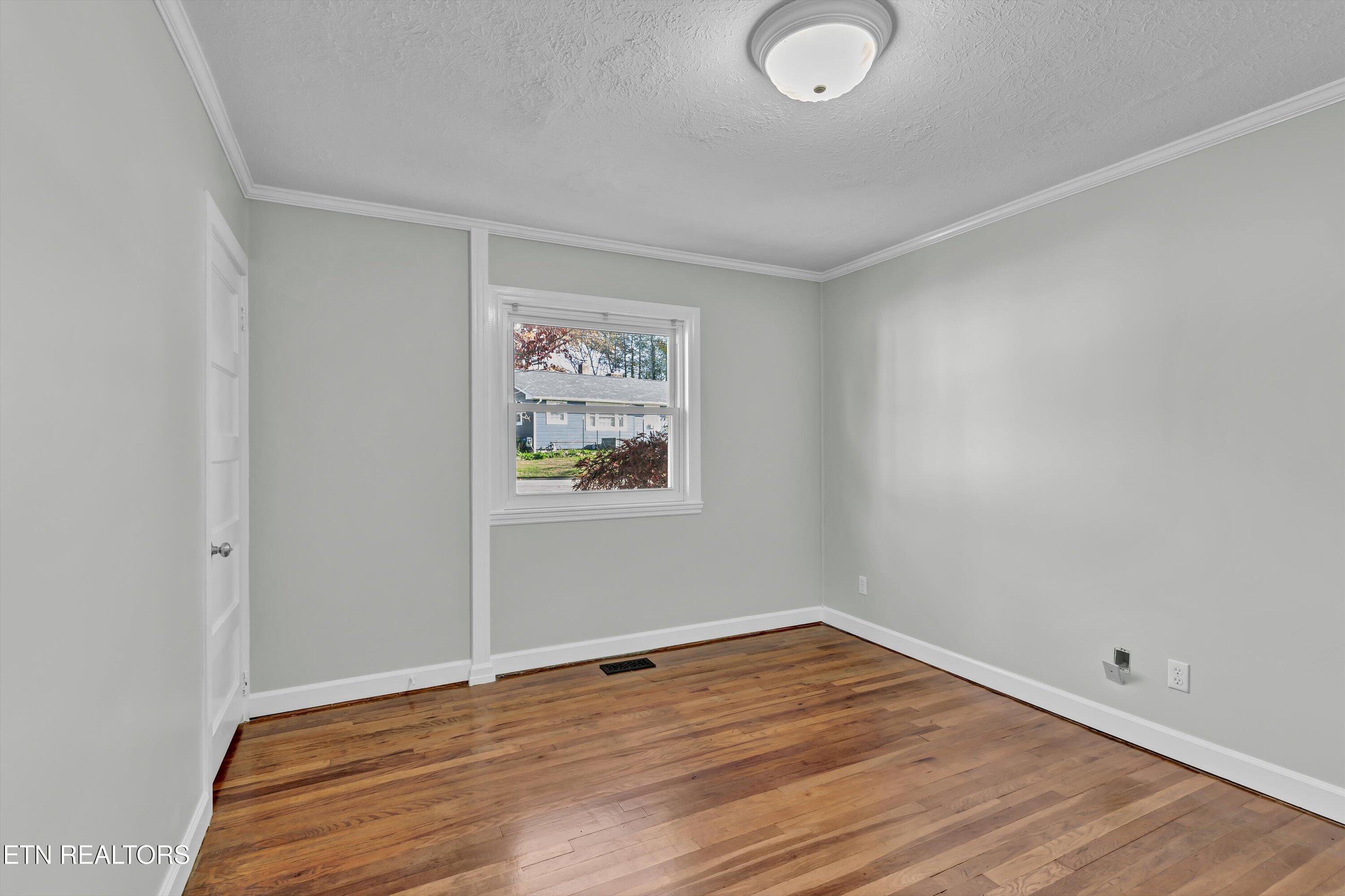 102 Nolan Road Oak Ridge, TN 37830 - Photo 12 of 20 Main Level Bedroom 3