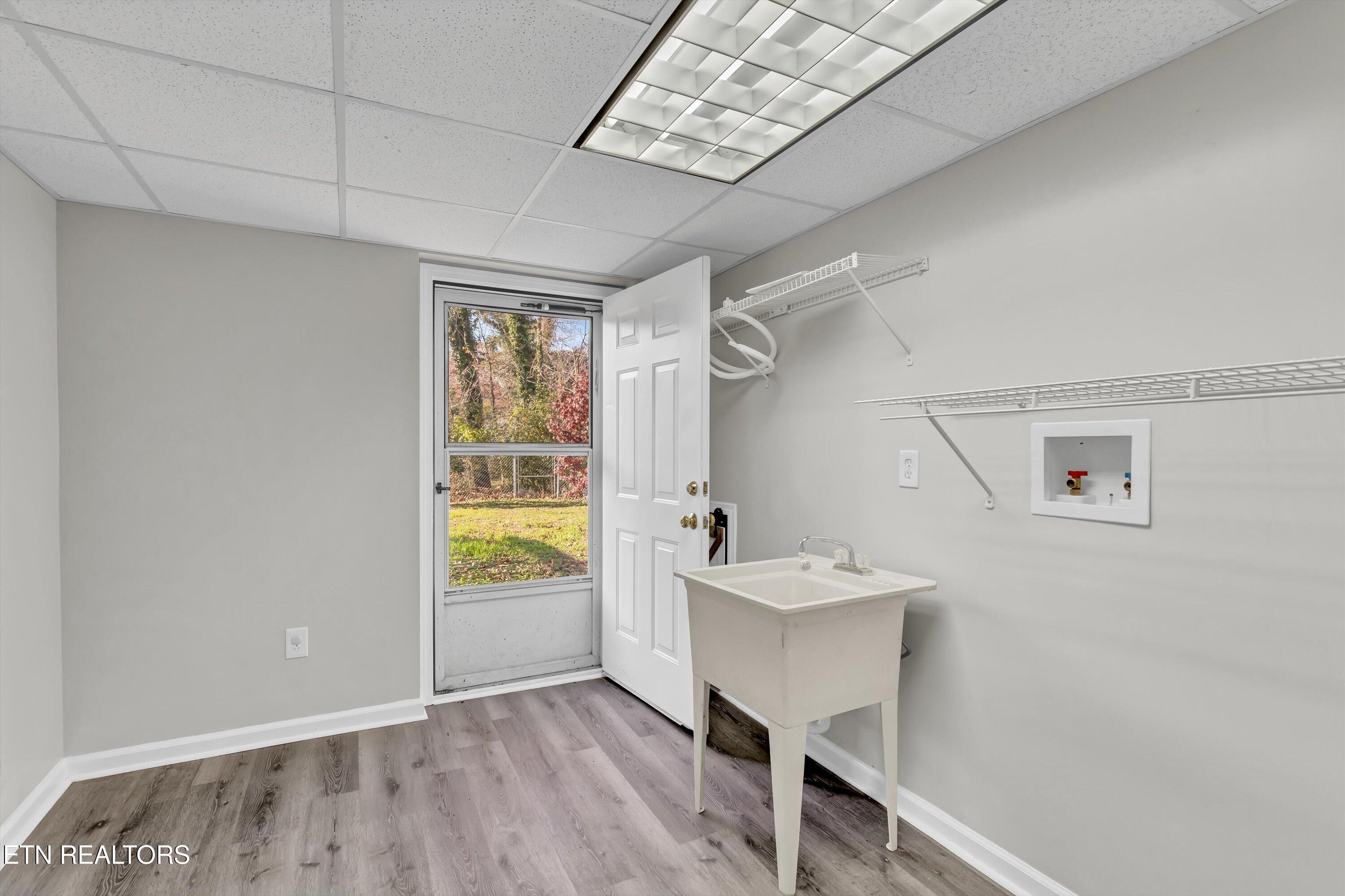 102 Nolan Road Oak Ridge, TN 37830 - Photo 16 of 20 Laundry Room