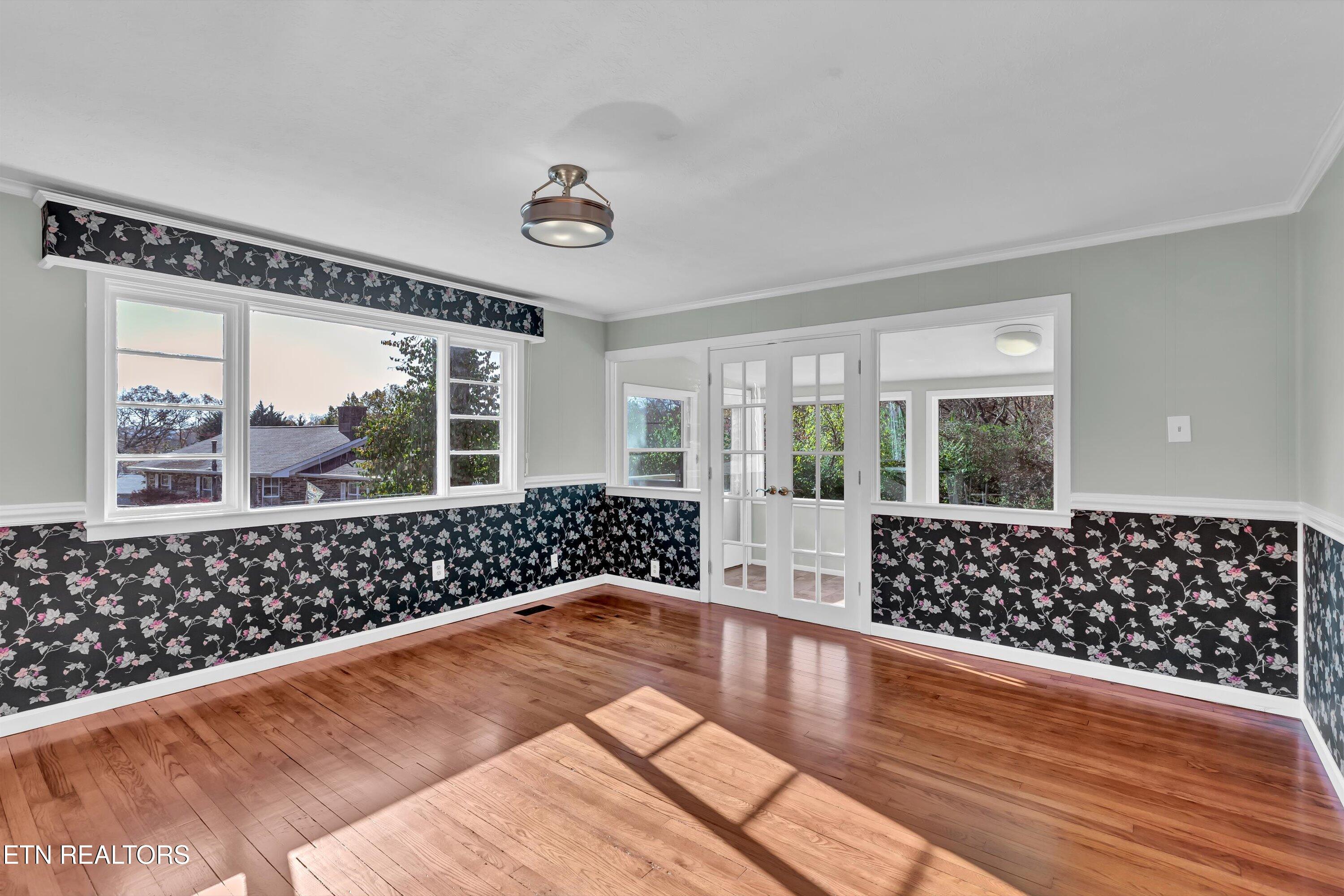 102 Nolan Road Oak Ridge, TN 37830 - Photo 7 of 20 Dining Room