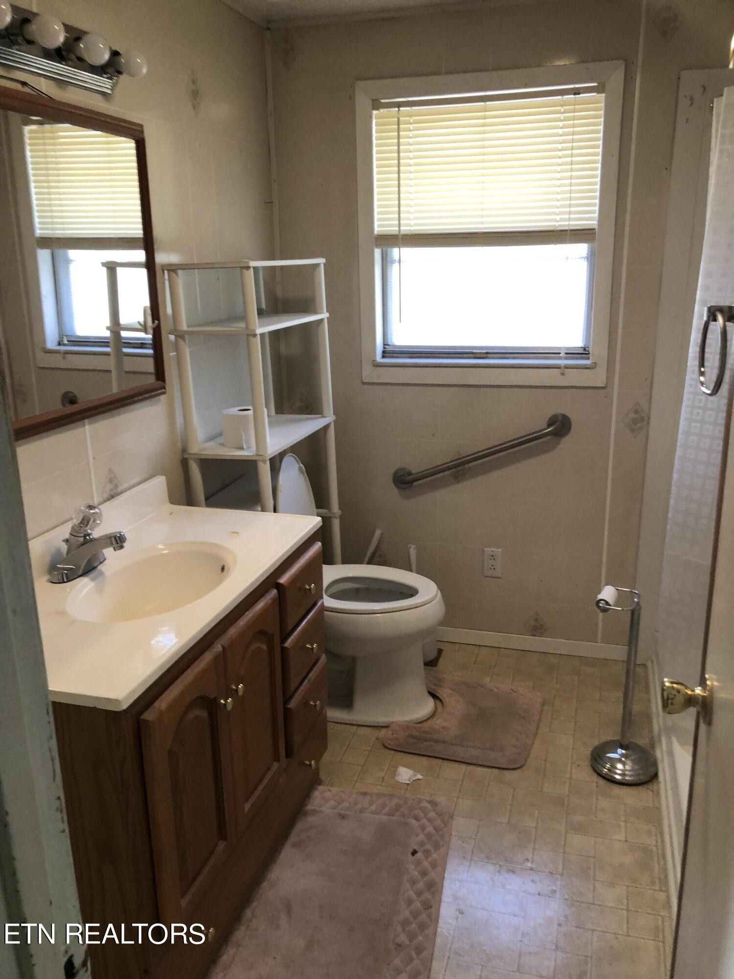 238 Stephens Road Oliver Springs, TN 37840 - Photo 4 of 21 Gallery Image 4