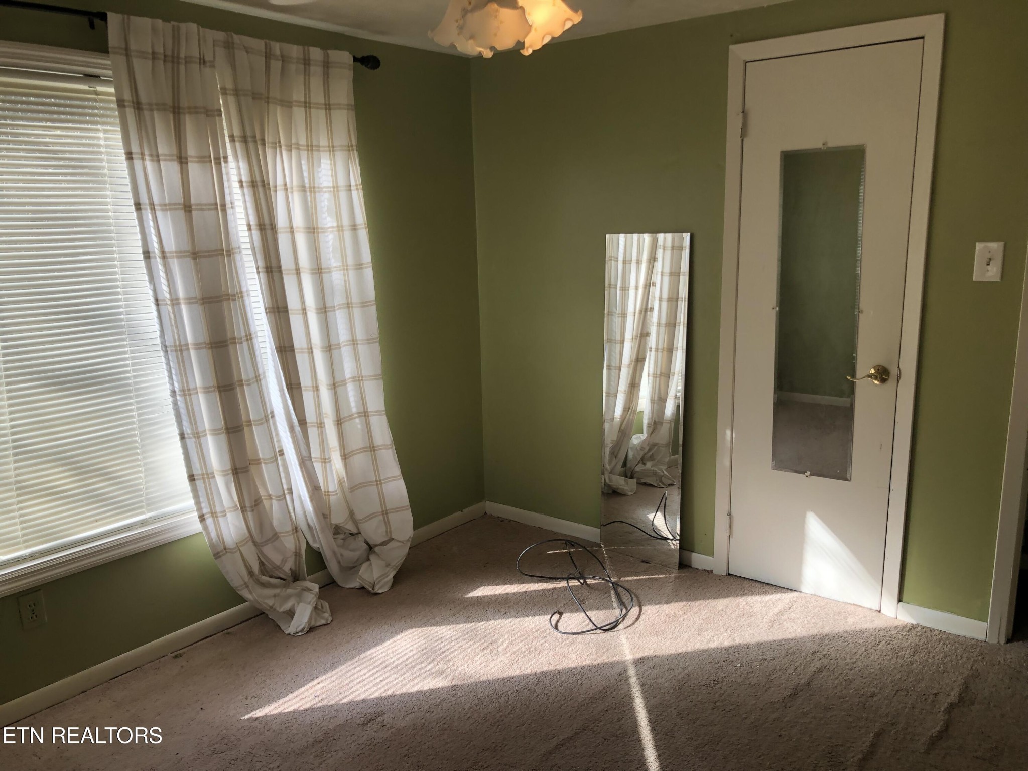 238 Stephens Road Oliver Springs, TN 37840 - Photo 8 of 21 Gallery Image 8