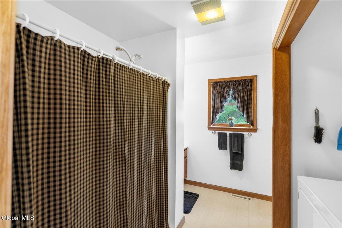 219 Rossman Valley Road Fulton, NY 12149 - Photo 20 of 46 44-DSC09346