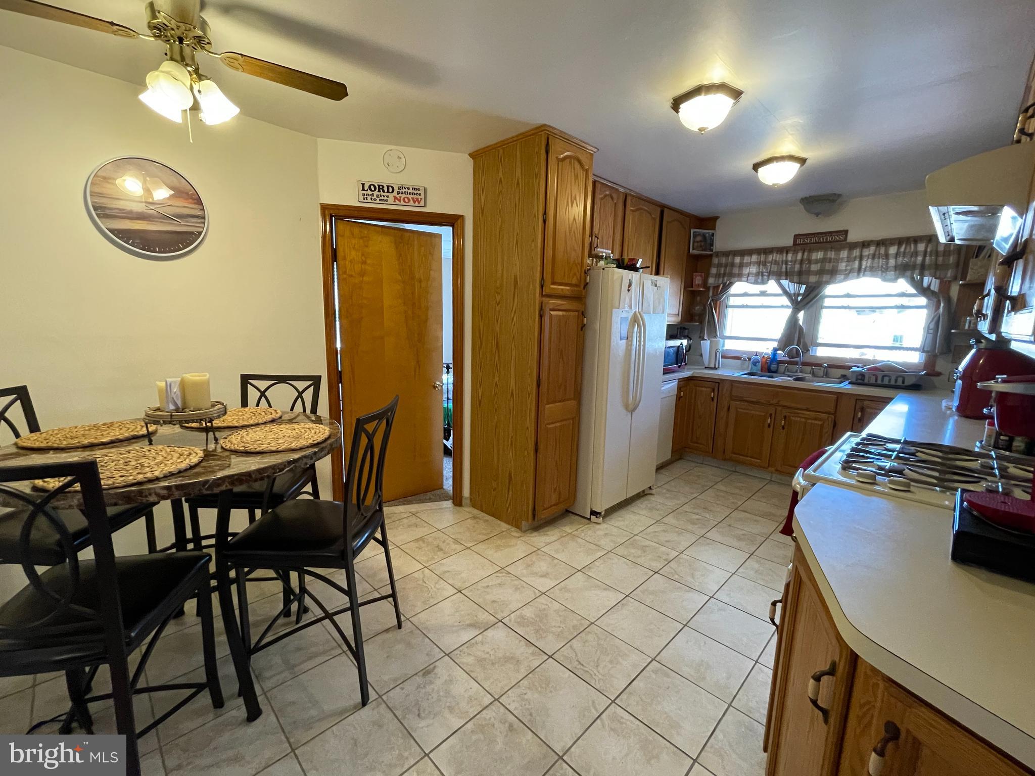 442 Chews Landing Road Sicklerville, NJ 08081 - Photo 13 of 29 Gallery Image 13