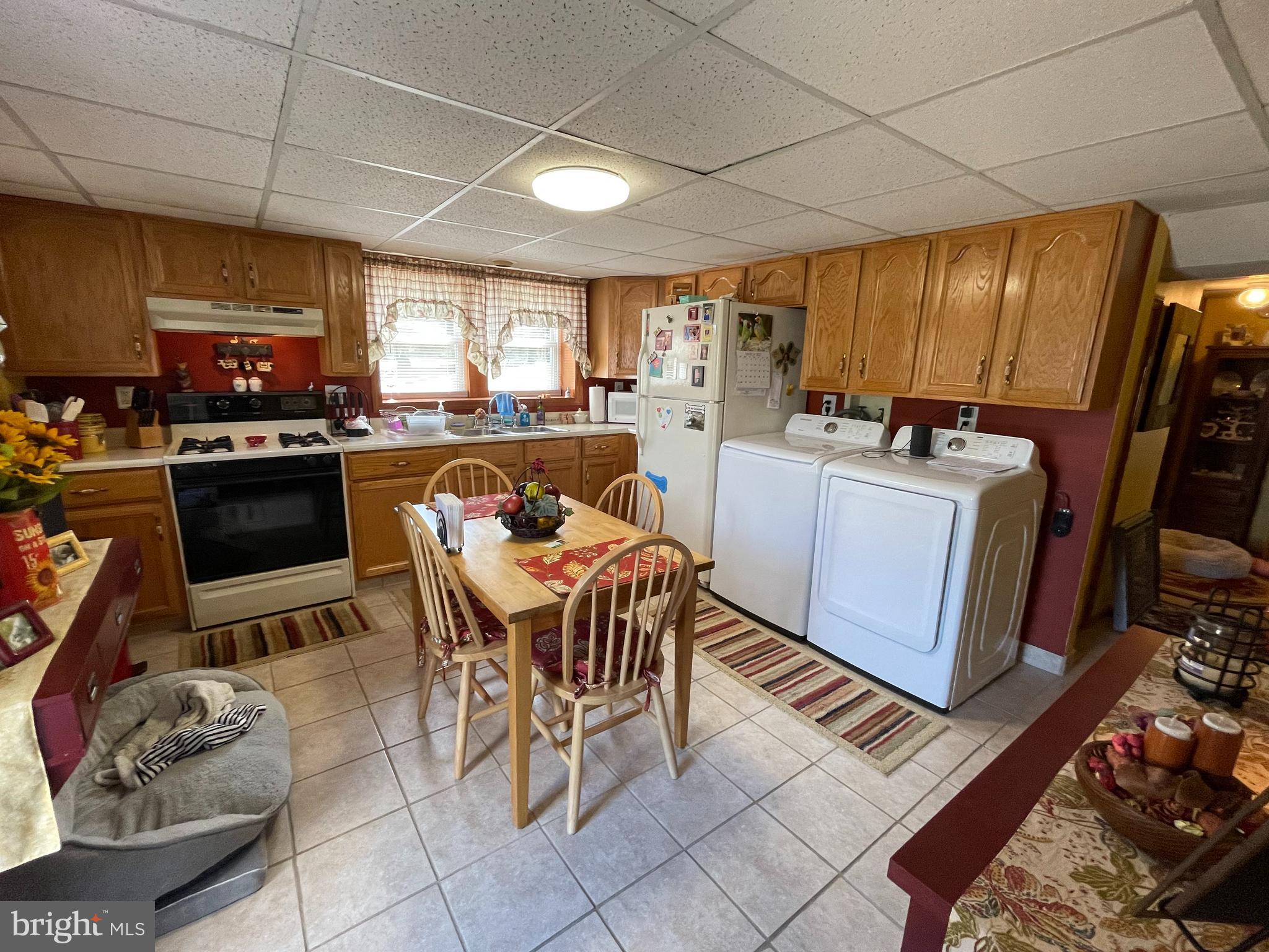 442 Chews Landing Road Sicklerville, NJ 08081 - Photo 5 of 29 Gallery Image 5
