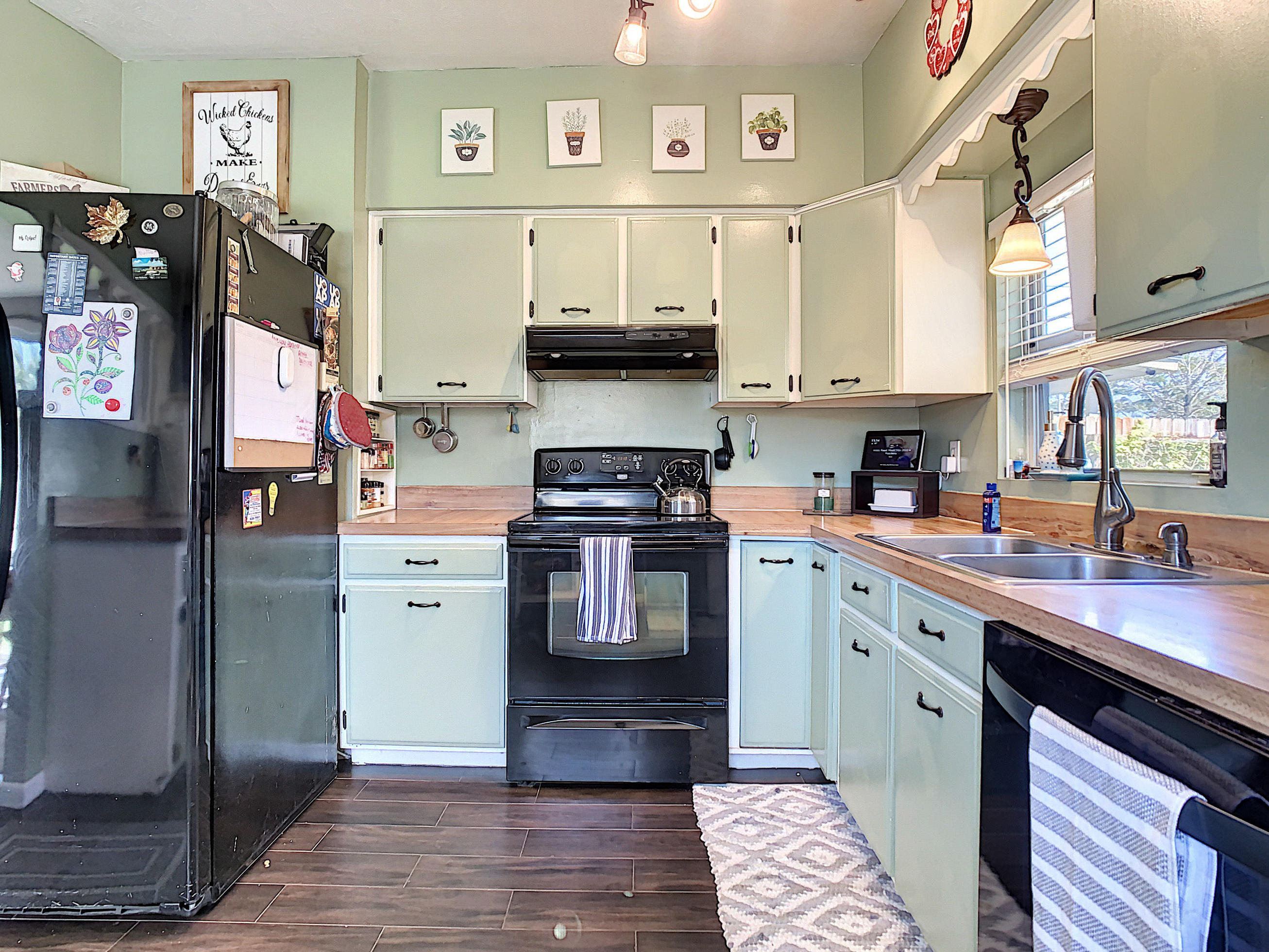 8540 Lone Star Road Jacksonville, FL 32211 - Photo 5 of 23 8540 lone star road-16