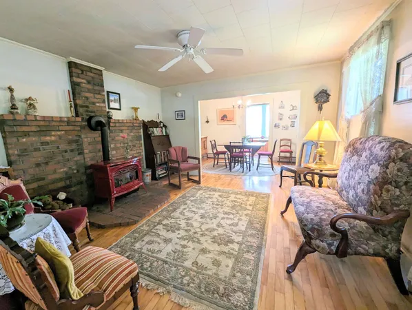 $379,950 | 1573 Highway 5, Barnet, VT 05821