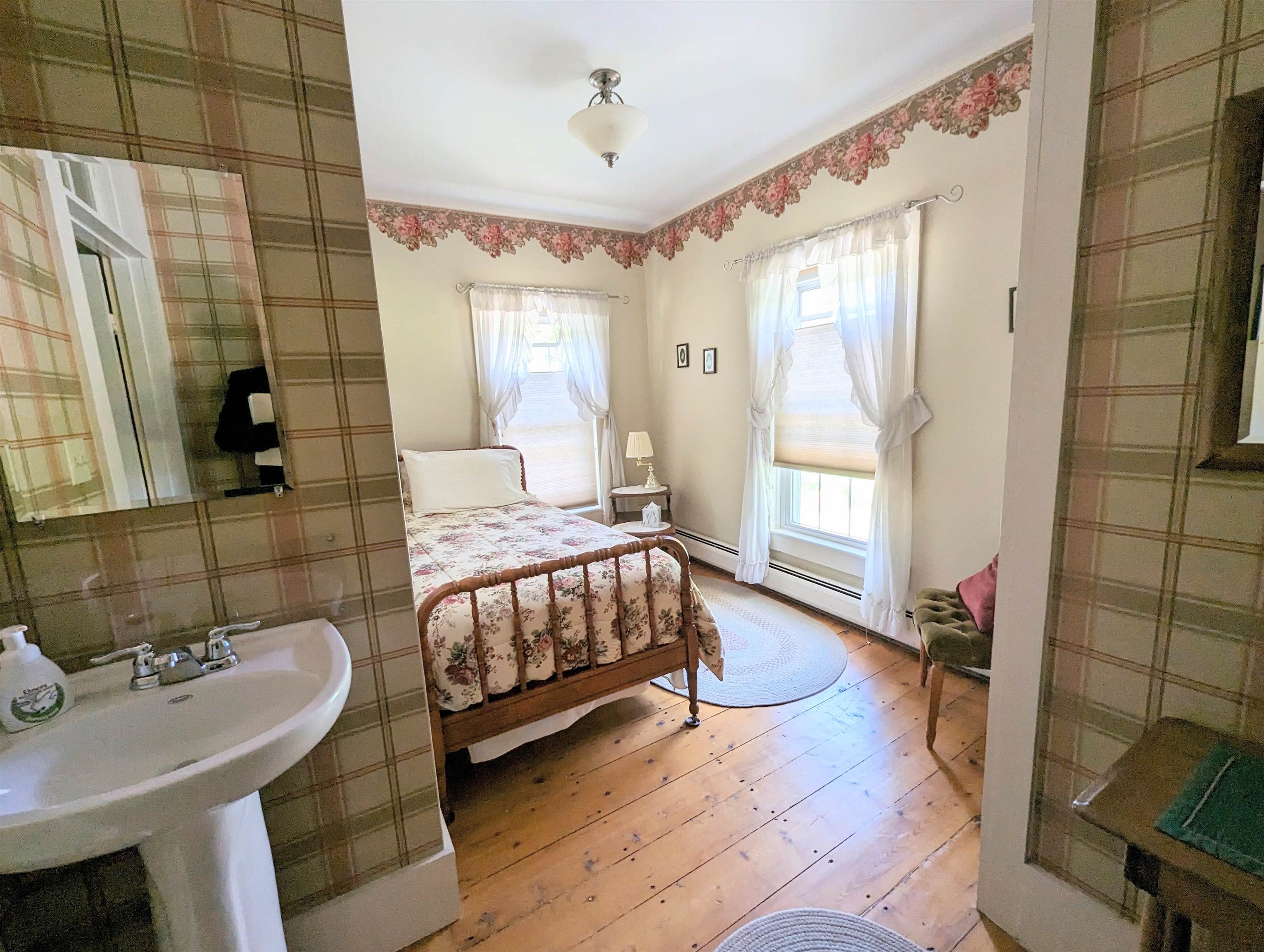 1573 Highway 5 Barnet, VT 05821 - Photo 27 of 36