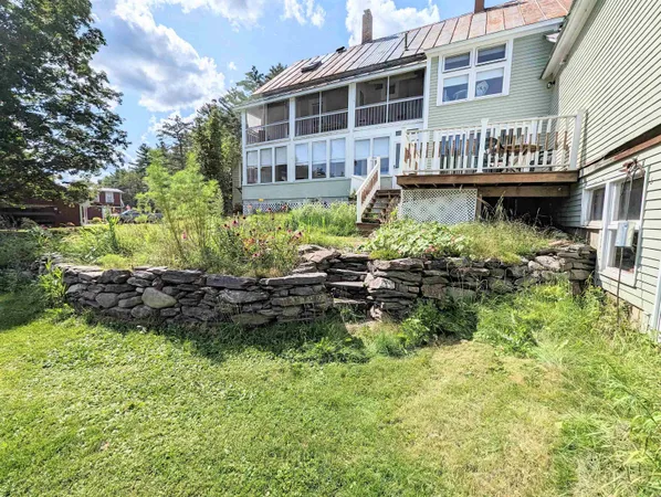 $379,950 | 1573 Highway 5, Barnet, VT 05821