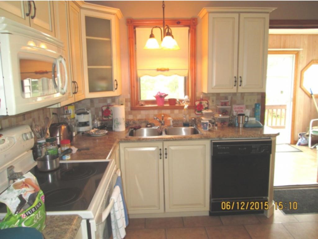 523 Gale Street Canaan, VT 05903 - Photo 11 of 28