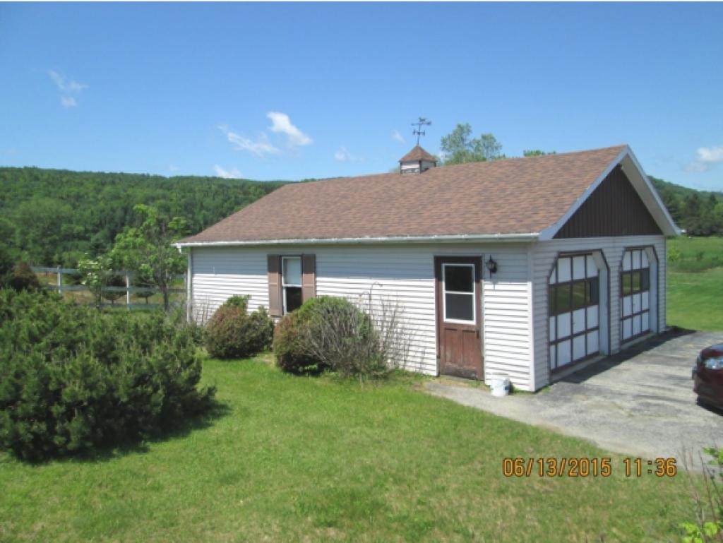 523 Gale Street Canaan, VT 05903 - Photo 4 of 28