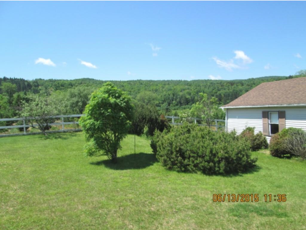 523 Gale Street Canaan, VT 05903 - Photo 7 of 28
