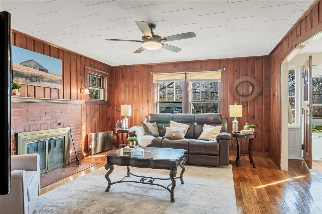 319 Nooseneck Hill Road Exeter, RI 02822 - Photo 11 of 40
