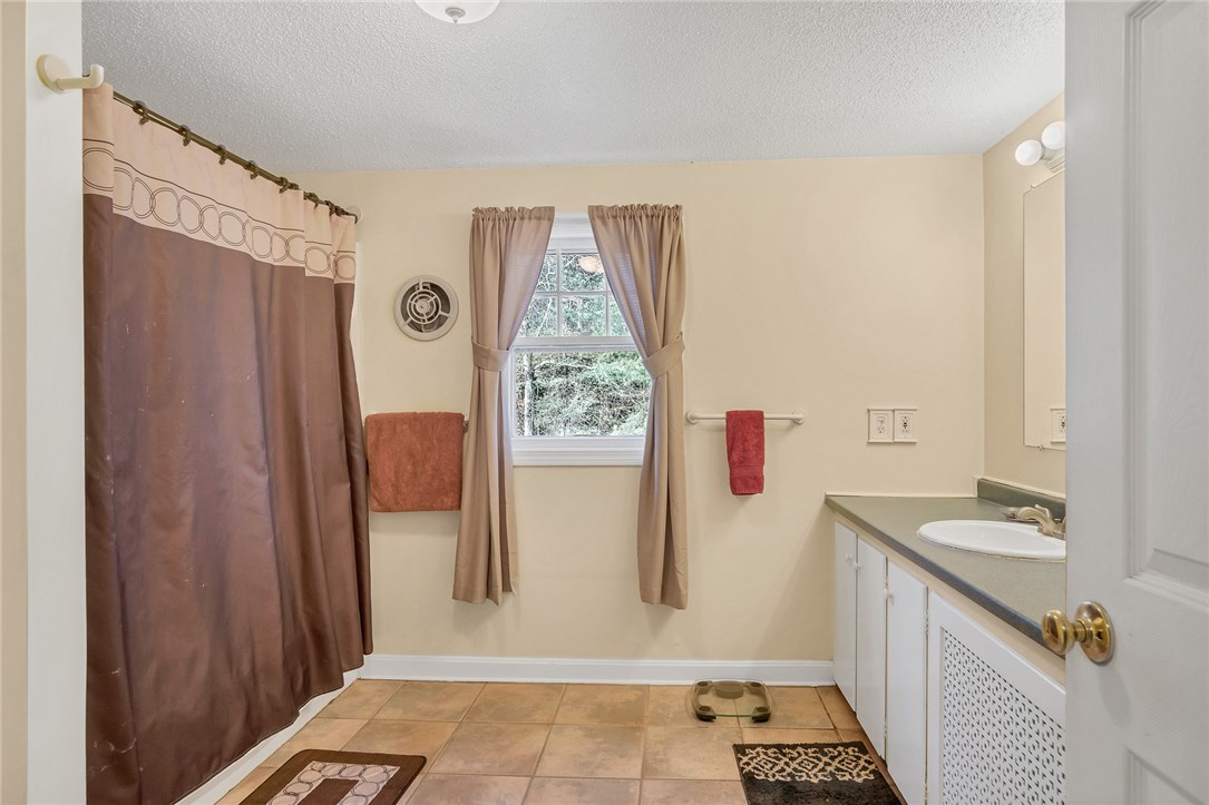 319 Nooseneck Hill Road Exeter, RI 02822 - Photo 31 of 40