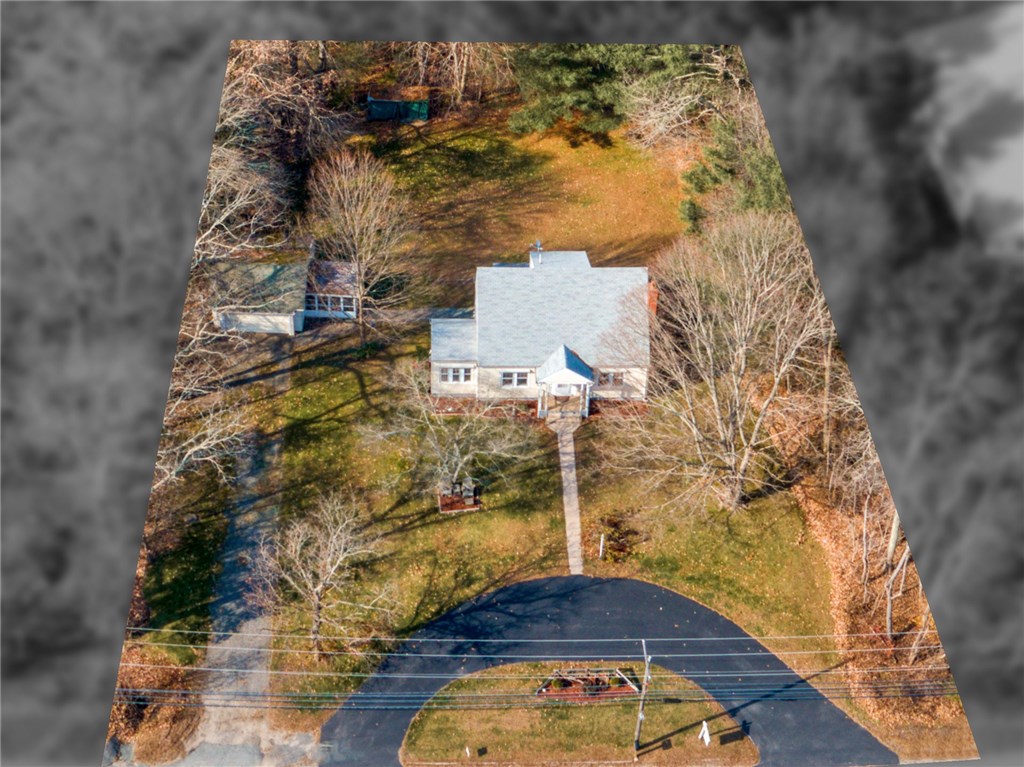 319 Nooseneck Hill Road Exeter, RI 02822 - Photo 4 of 40