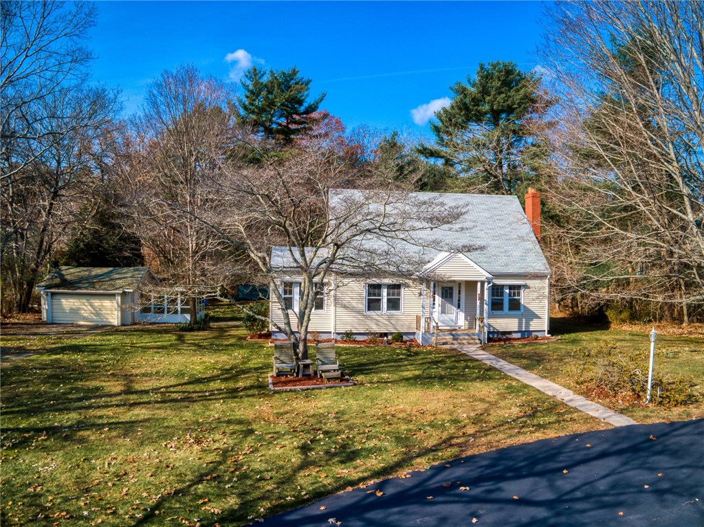 319 Nooseneck Hill Road Exeter, RI 02822 - Photo 5 of 40