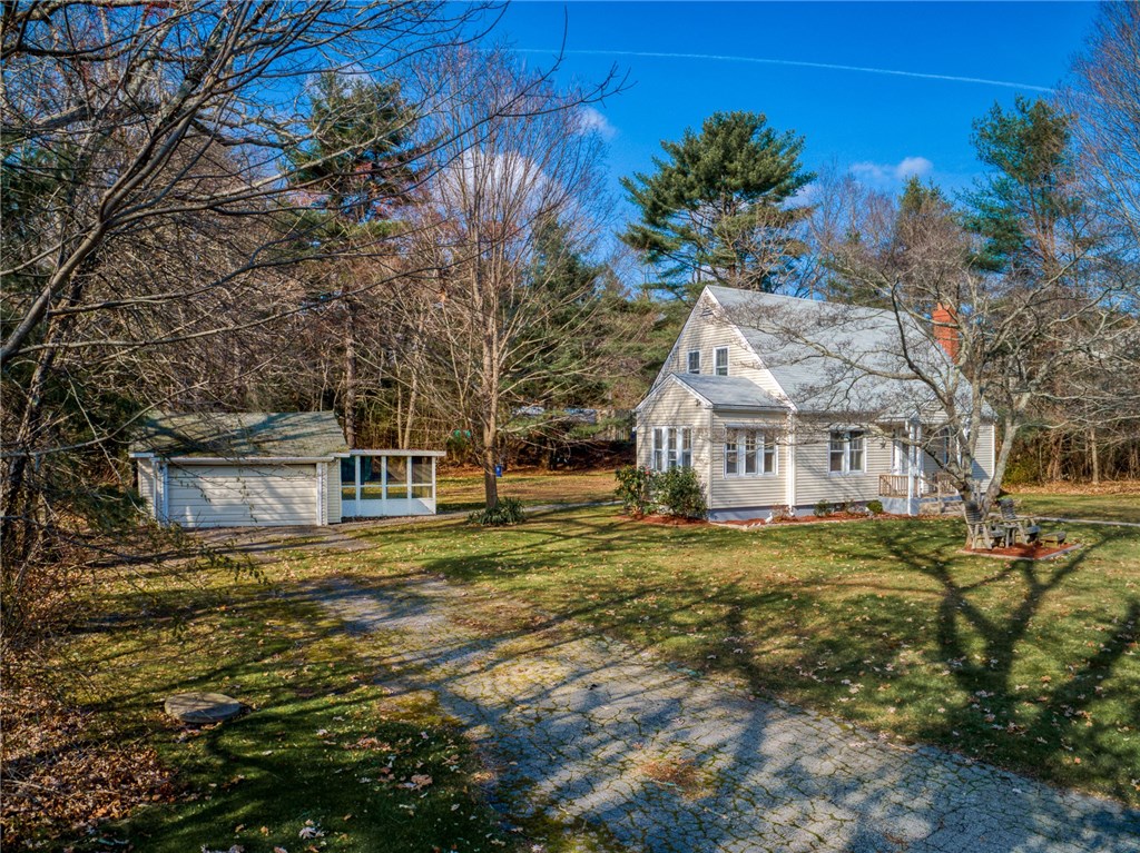319 Nooseneck Hill Road Exeter, RI 02822 - Photo 6 of 40