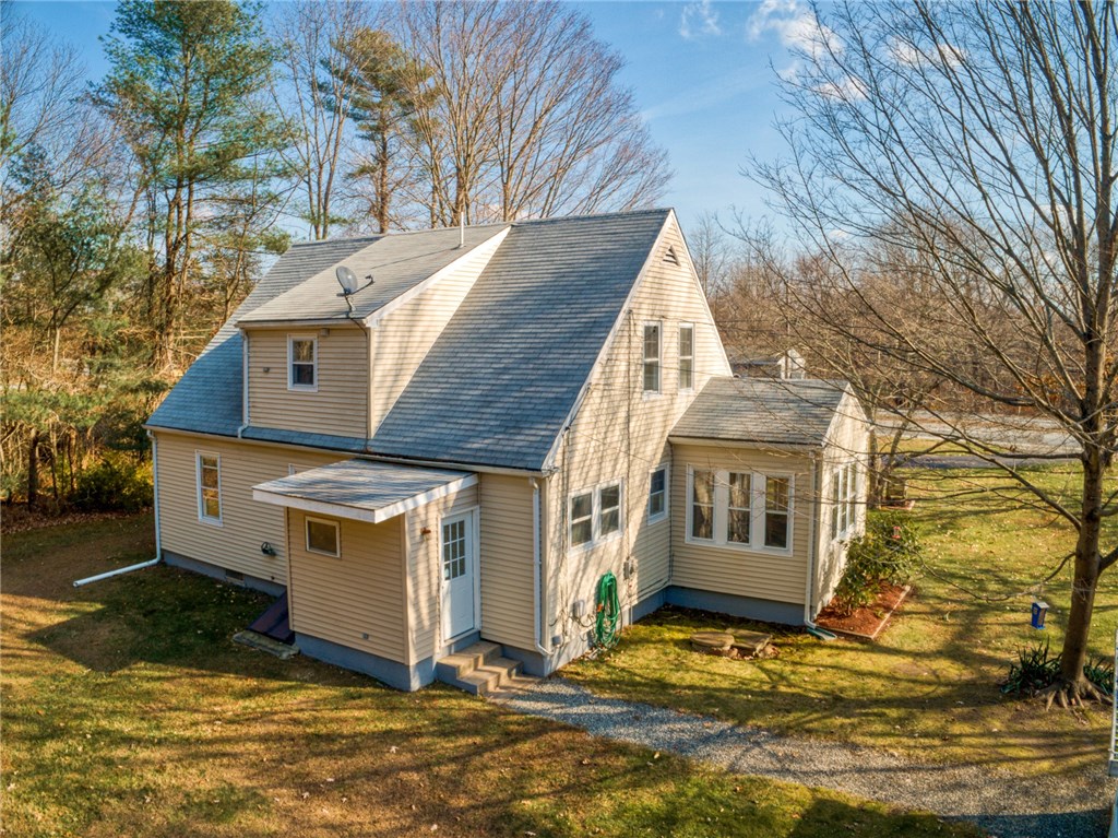 319 Nooseneck Hill Road Exeter, RI 02822 - Photo 9 of 40