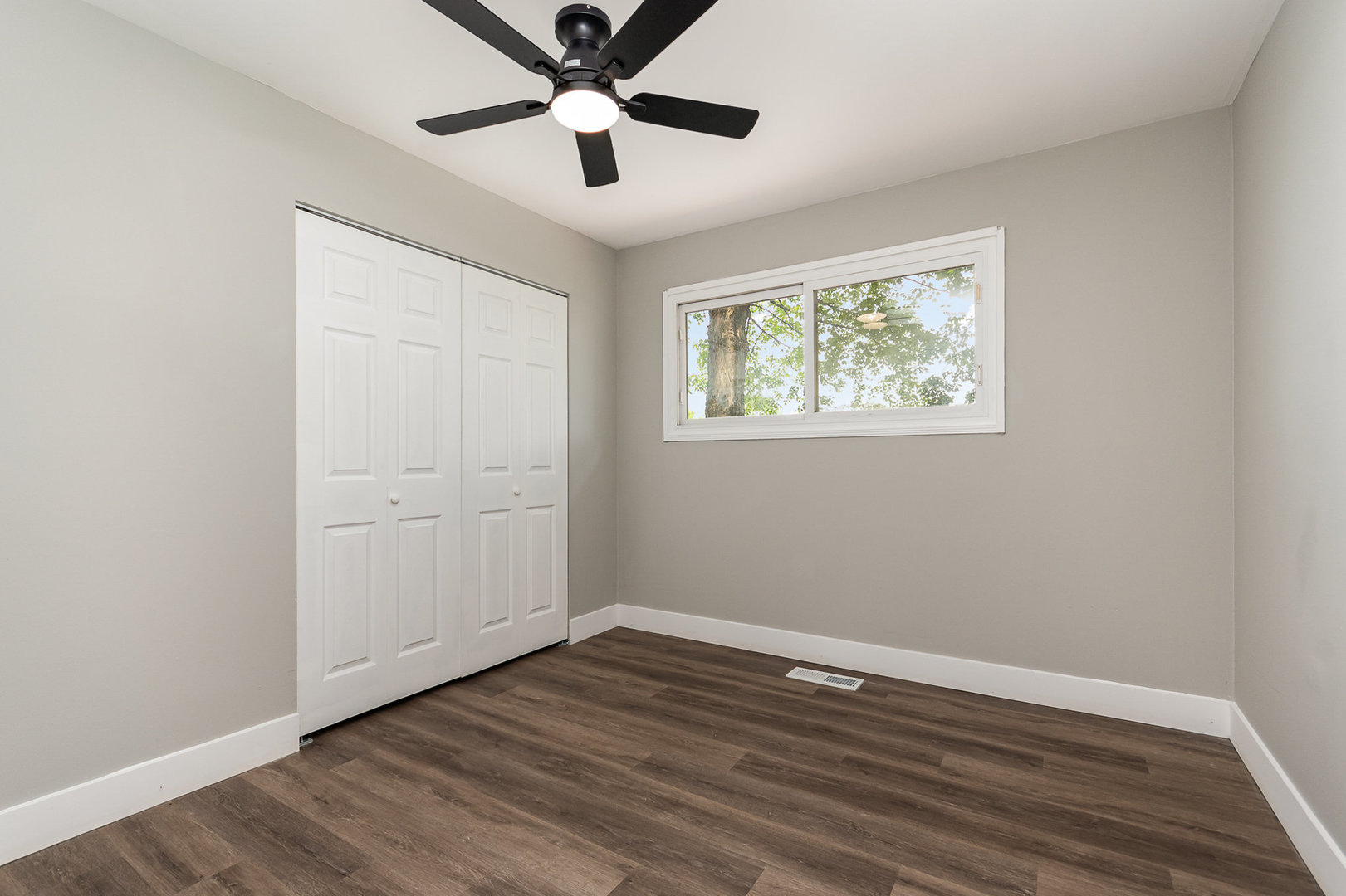 16632 Sawyer Avenue Markham, IL 60428 - Photo 11 of 15