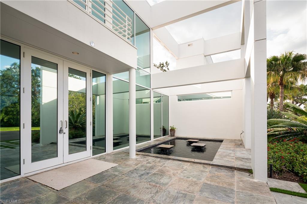 427 Ridge Court Naples, FL 34108 - Photo 4 of 49