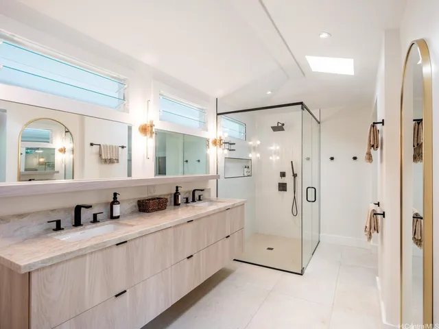 $5,700,000 | 133 Kuailima Drive, Kailua, HI 96734