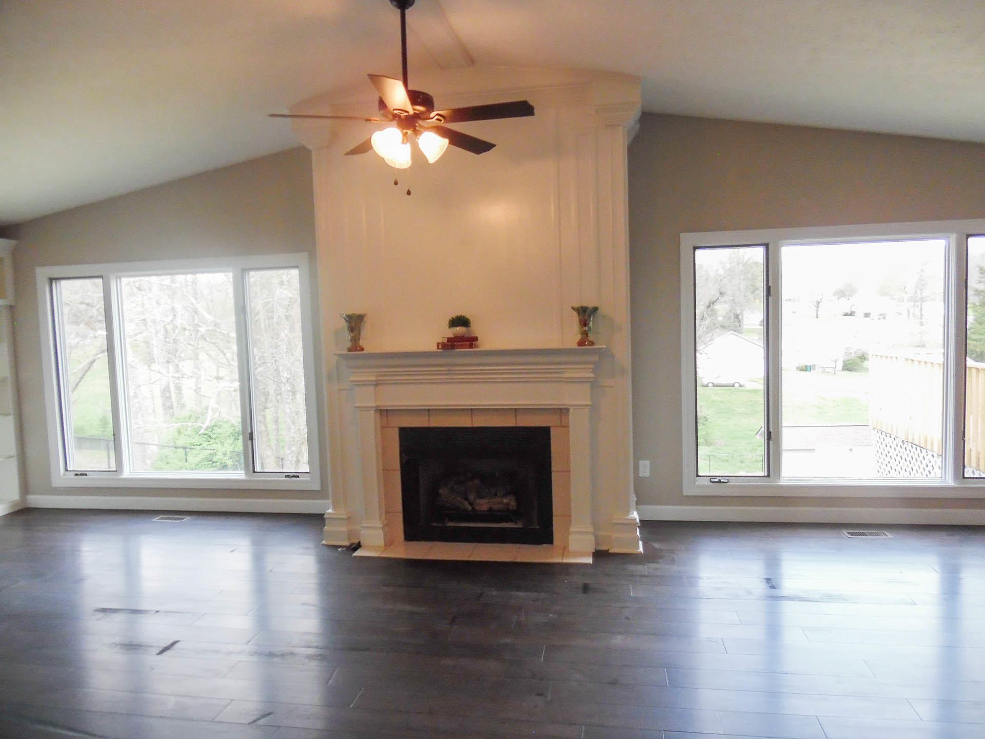 306 South Apache Road Clinton, TN 37716 - Photo 18 of 39 Tons of Natural Light