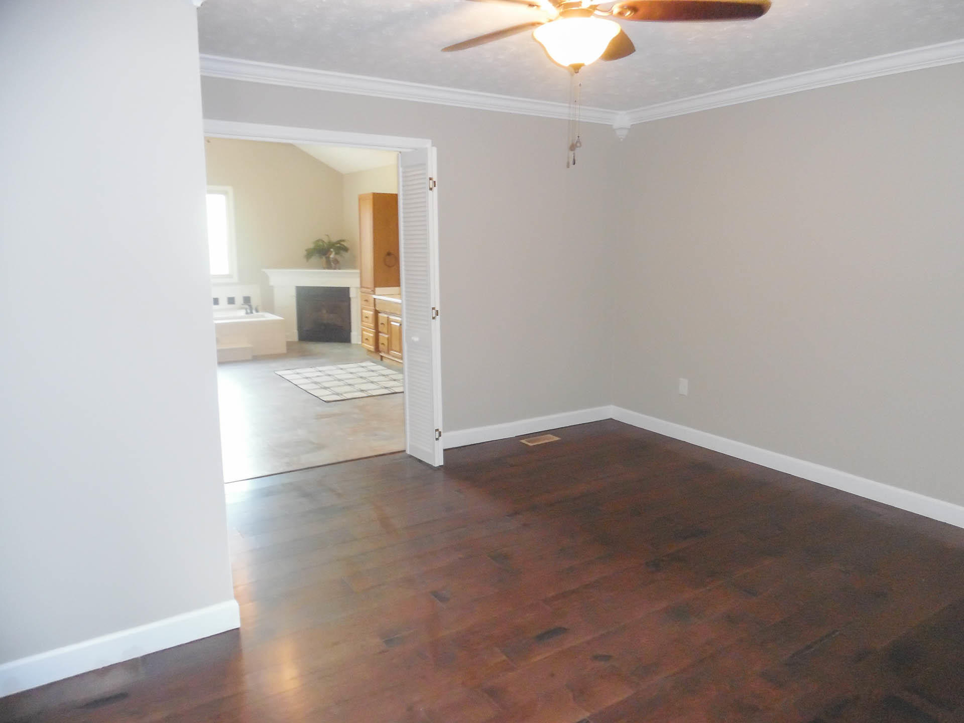 306 South Apache Road Clinton, TN 37716 - Photo 25 of 39 Master Bedroom