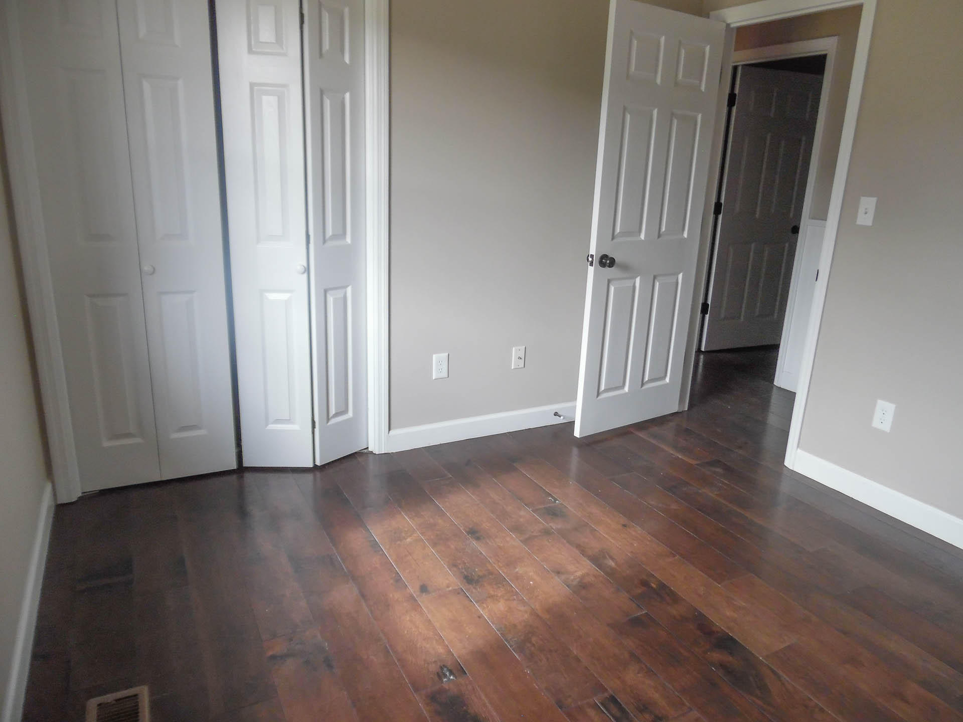 306 South Apache Road Clinton, TN 37716 - Photo 27 of 39 3rd Bedroom...Hardwood Flooring